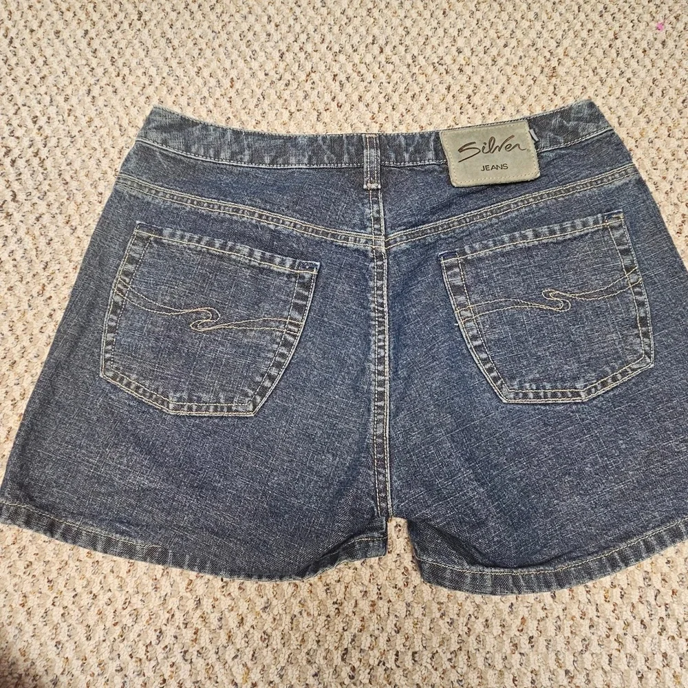 Silver Jeans Co Dark Wash‎ Denim Shorts Womens 32 L5589TBWS
